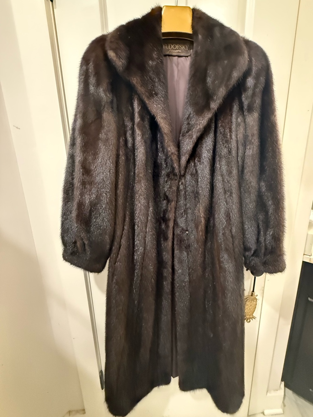 Vintage Yudofsky Furriers Full Length Dark Brown Mink Fur Coat - Picture 3 of 16